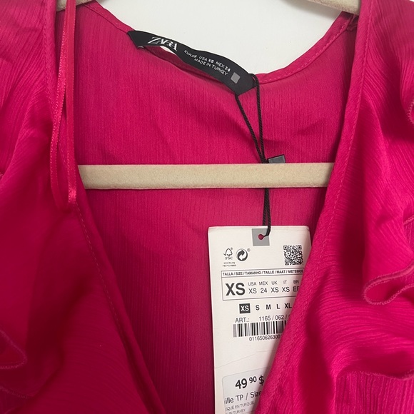 Ruffled top - Picture 2 of 2